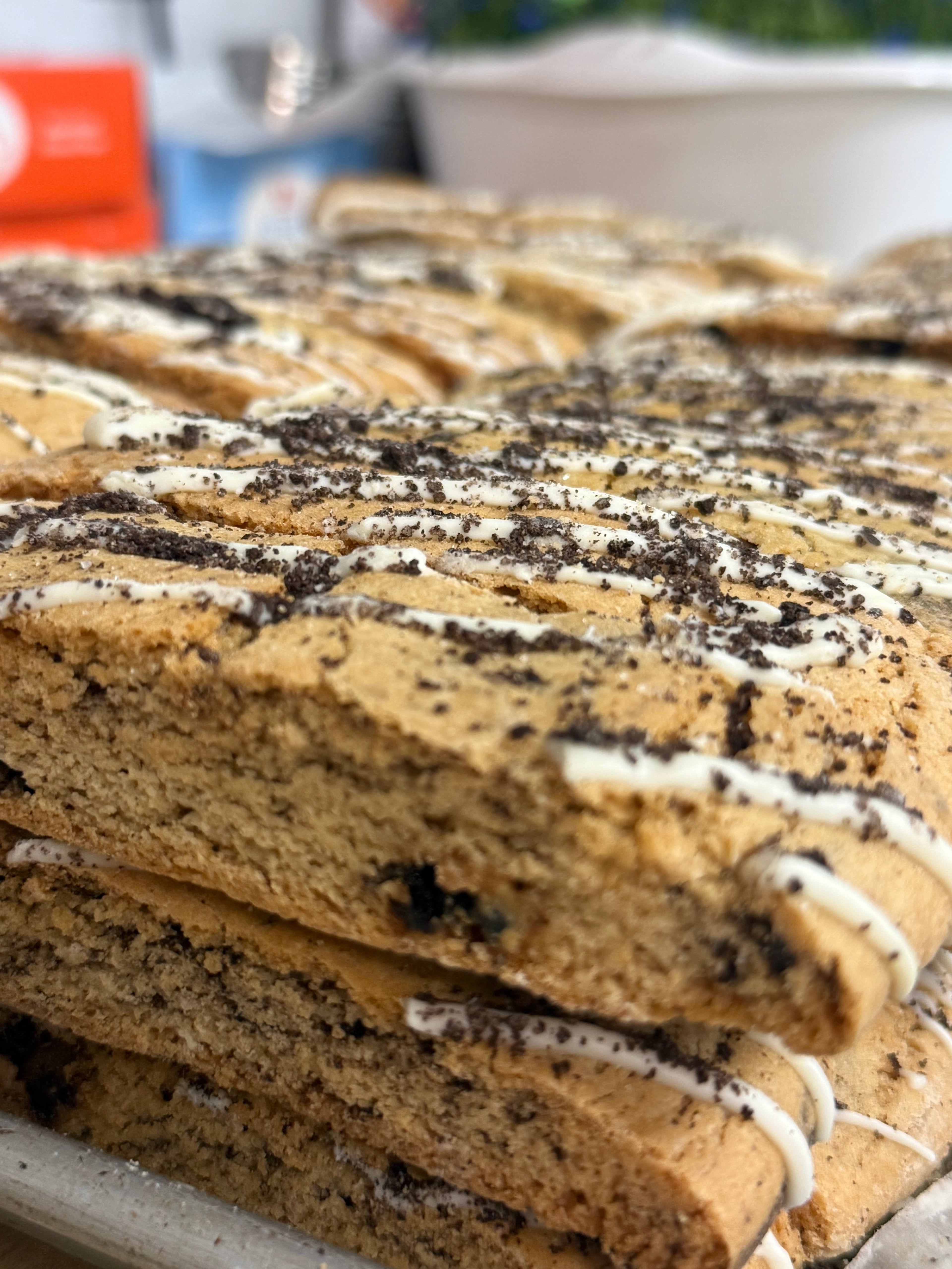 1 Lb. Cookies & Cream