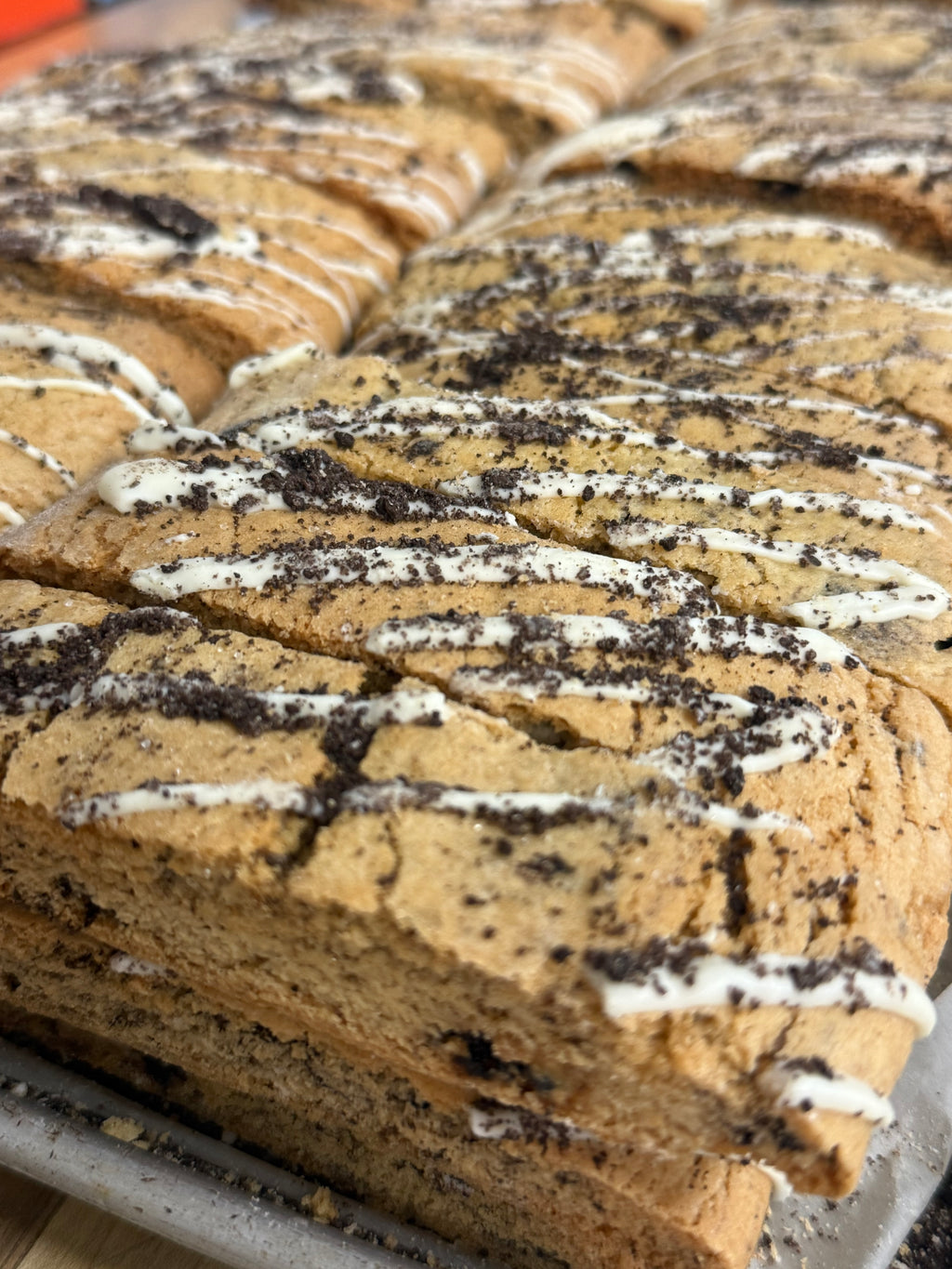 1 Lb. Cookies & Cream